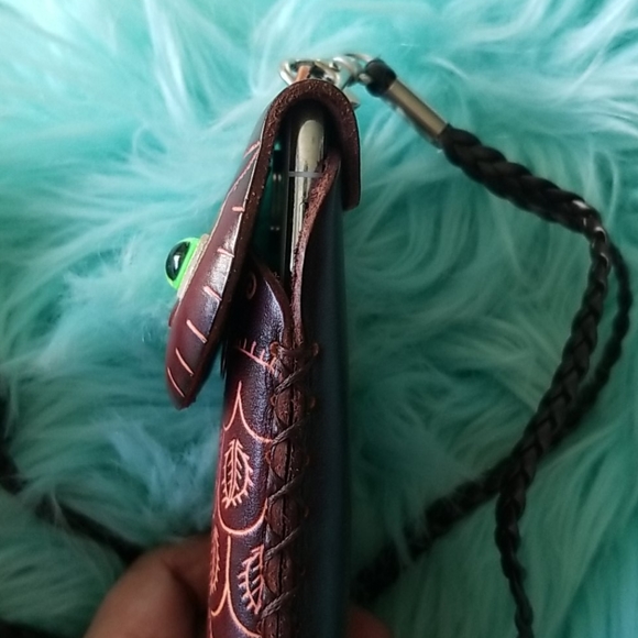 SOLD Leather Tooled Owl Case with Lanyard - Picture 4 of 7